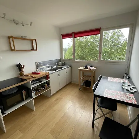 Vaste Et Lumineux Apartament *